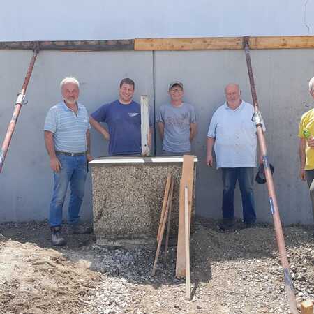 Wand für Urnengedenktafeln